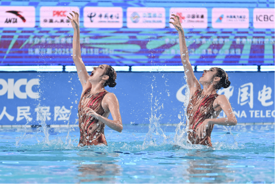 十五运回顾 浪花为证镜头下的水中运动：以热爱赴荣耀